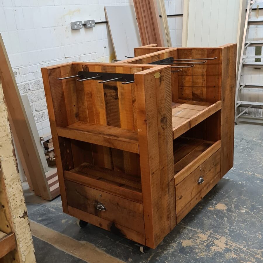Custom merchandise displays